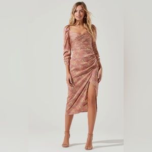 NWOT ASTR Evana Floral Half Sleeve Midi Dress